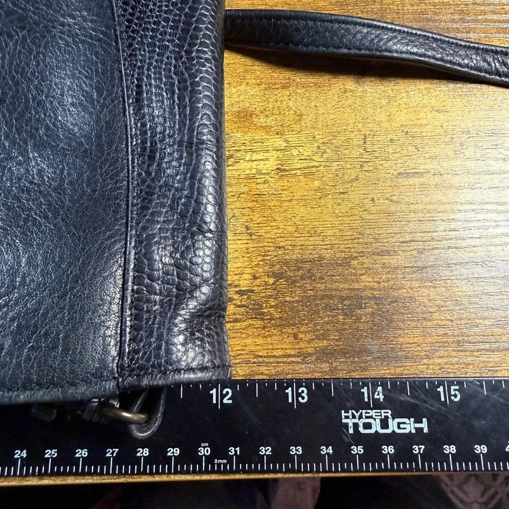 Bagaggio Vintage Black Leather Lizard Embossed Messenger Bag Briefcase OS